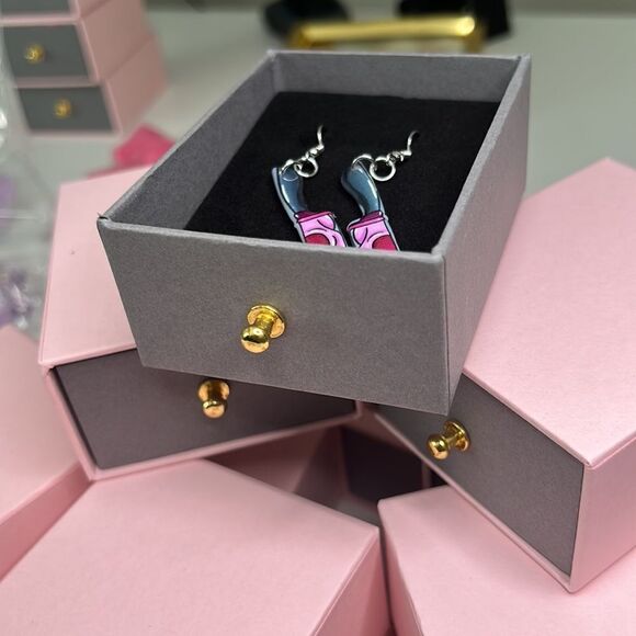 Pink Skull Print Butcher Dangling Earrings - Picture 9 of 10